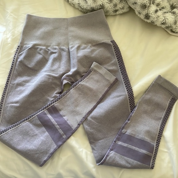 RARE Bombshell Sportswear Leggings - Picture 3 of 5